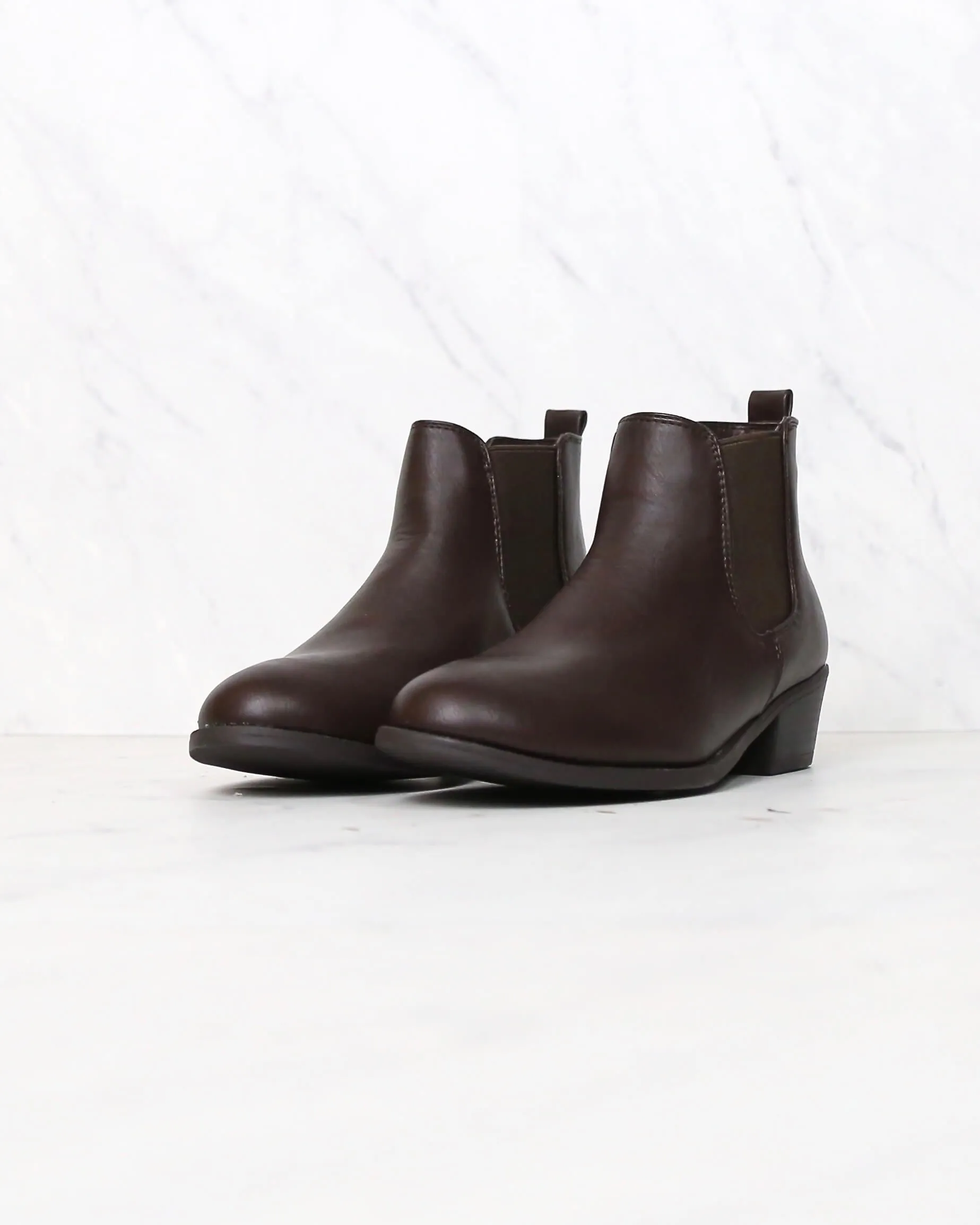 Ankle Chelsea Bootie in Brown