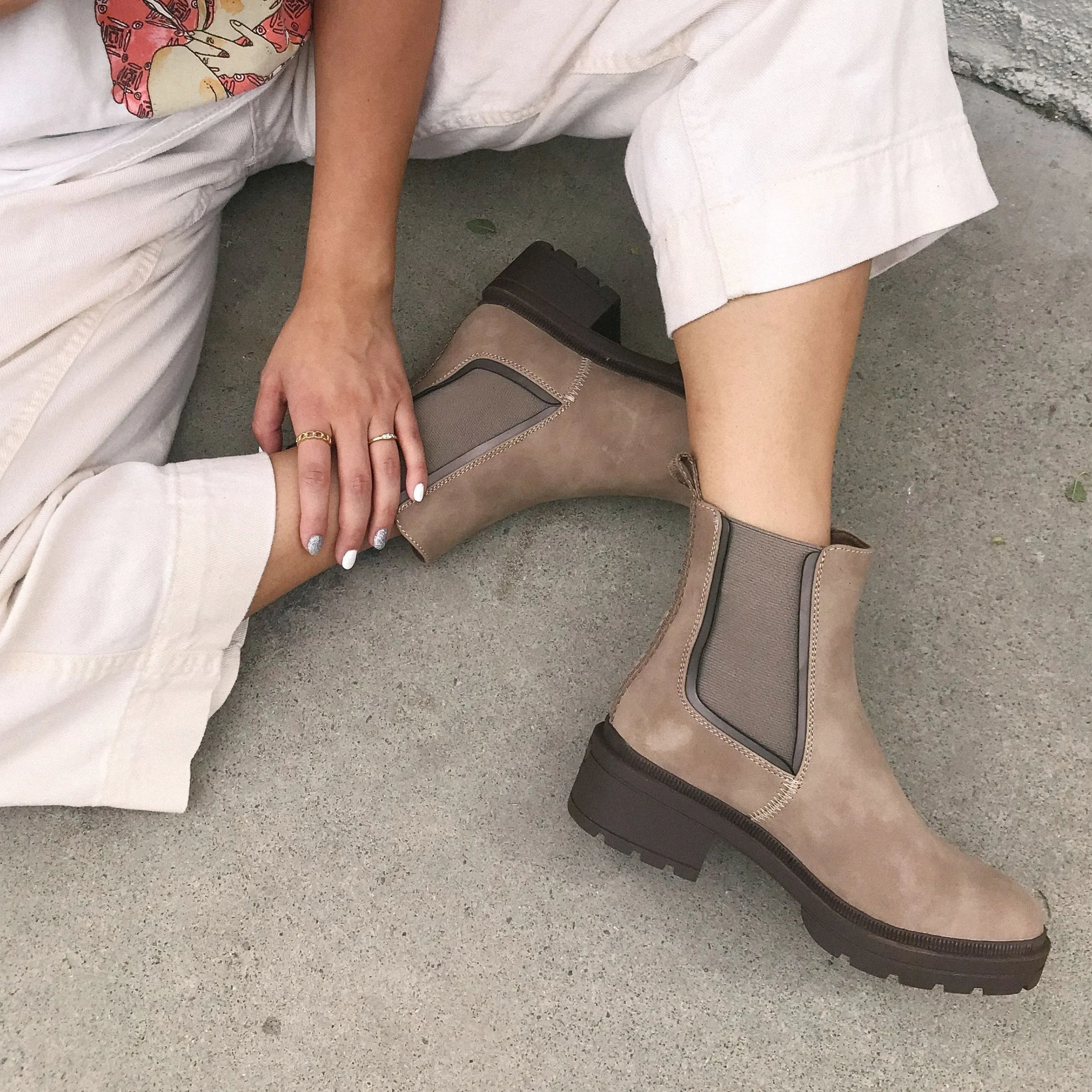 Iggie Taupe Chelsea Boot