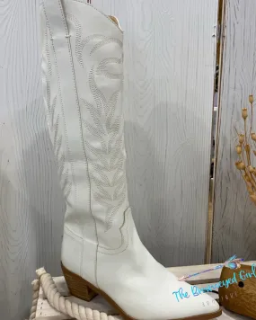 The Beth Boot White